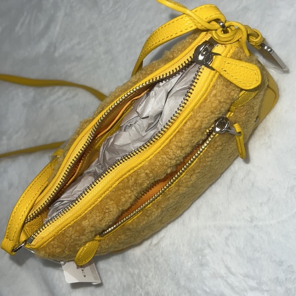 Coach Shearling Small Rhyder Pochette - Picture 6 of 9